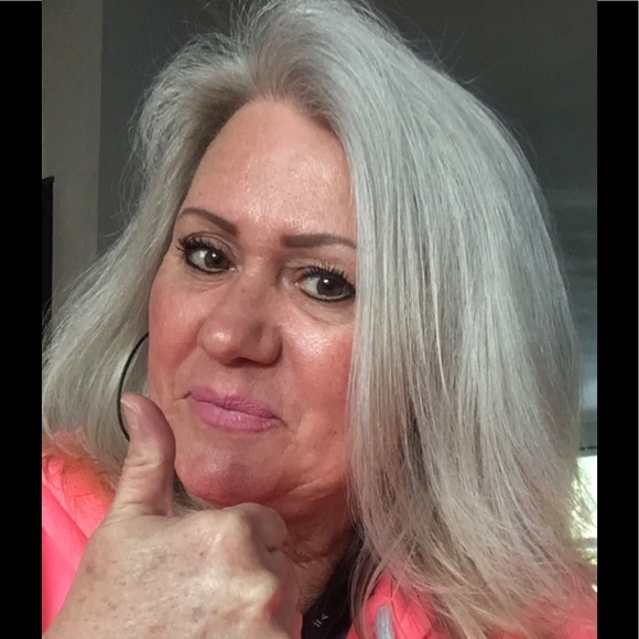 Meet your Posher, Jeannie - Picture 2 of 9